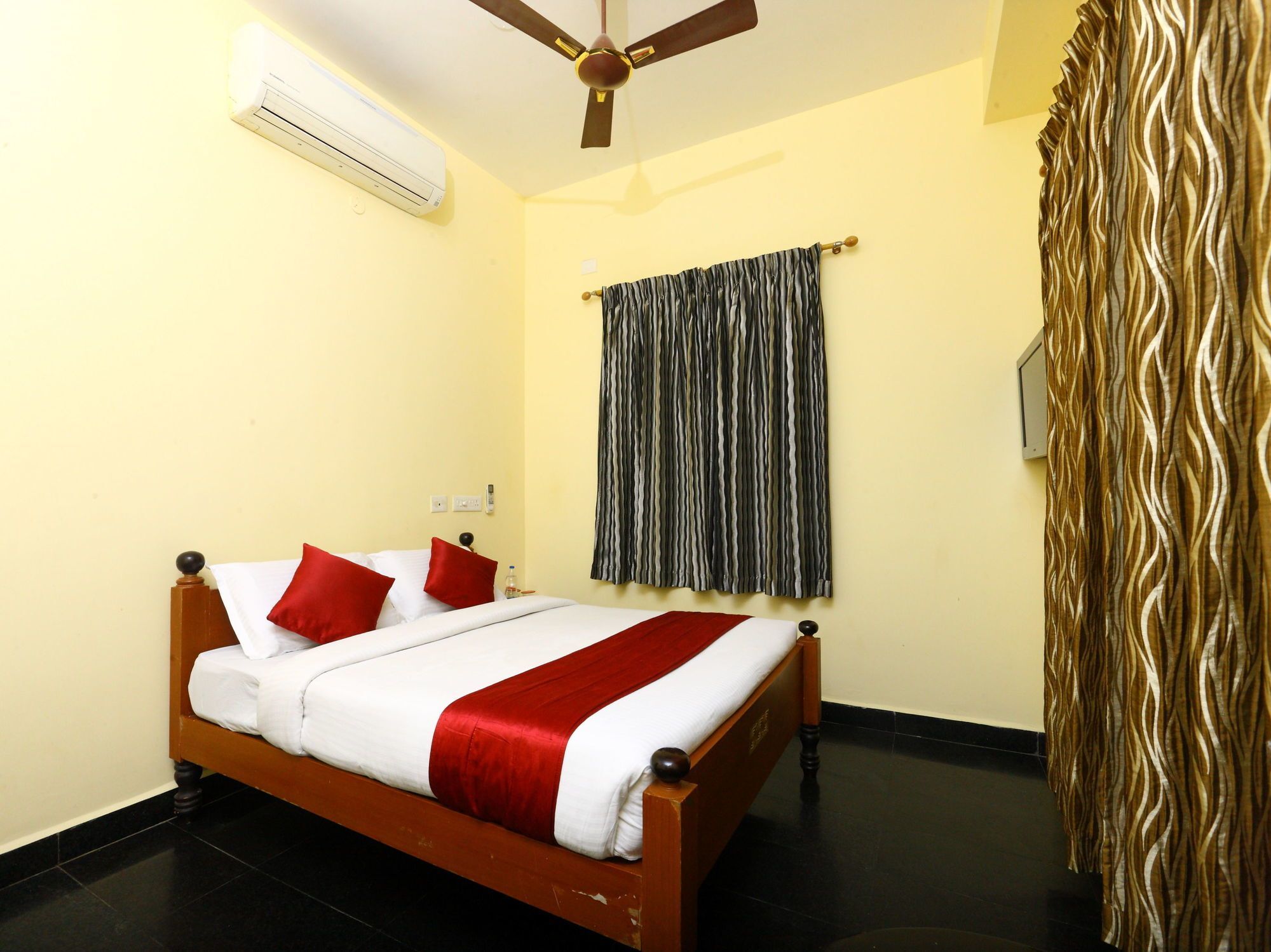 Oyo 10630 Hotel Nano Turf Мадурай Екстериор снимка